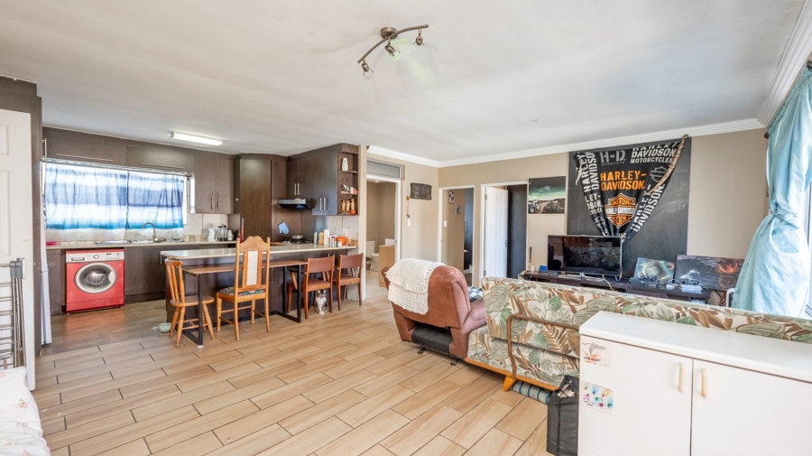 9 Bedroom Property for Sale in Struisbaai Western Cape